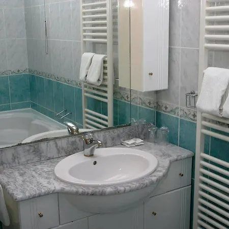Conte Hotel 4*